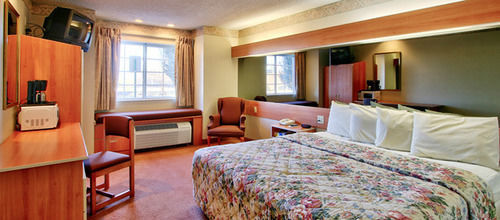 Western Skies Inn & Suites Los Lunas Exterior photo